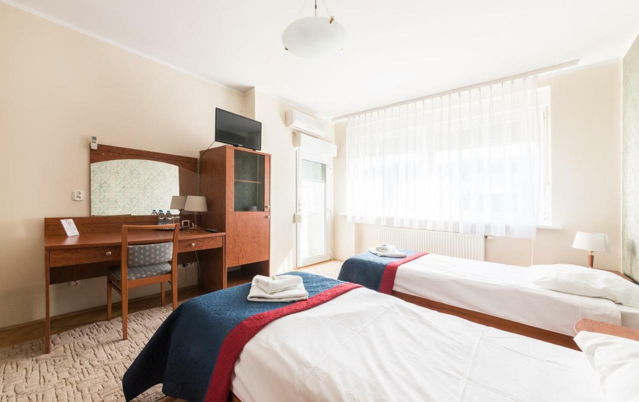 Bed and Breakfast Gosciniec Witomino Гдыня Экстерьер фото